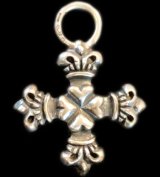 4Heart Crown Short Cross Pendant