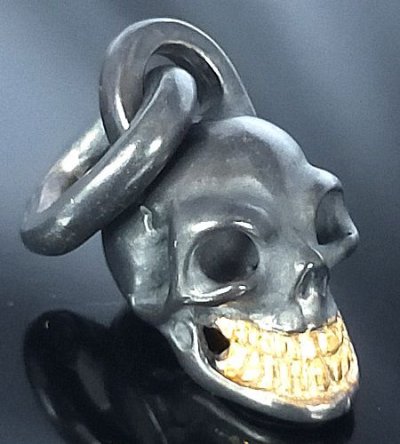 Photo2: Single Skull With Pure Gold Wrap Teeth Pendant