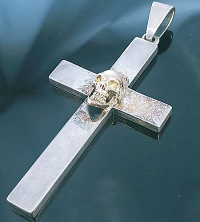 Photo1: 10K Gold Skull On Plain Cross Pendant (Half)