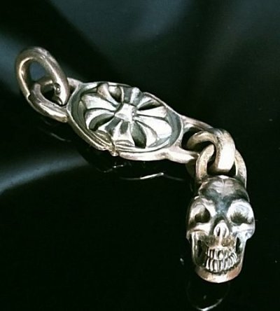 Photo1: Both Side Classic Cross Oval With Single Skull Pendant