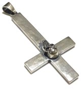 Skull On Plain Petro Cross Pendant [Full]