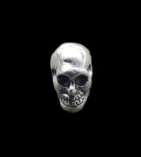 T-bar skull pierce