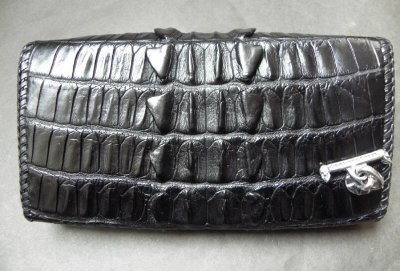 Photo2: Crocodile Doble Spine Tail All Gusset Wallet With Skull Button