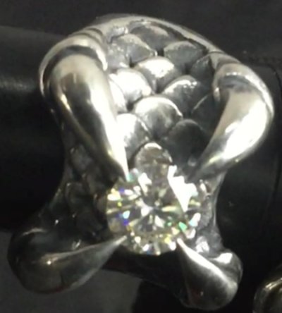 Photo2: 6.5mm Moissanite Small Iron Claw Ring