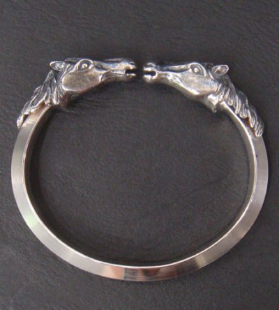 Photo2: Horse Triangle Wire Bangle