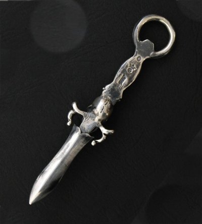 Photo2: Dagger With Skull Pendant