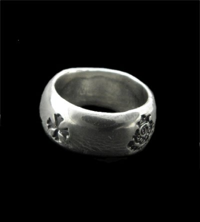 Photo1: Multi Engraved Large Smooth H.W.O Ring