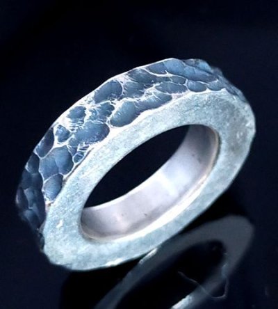 Photo1: 6.5mm Wide Side Flat Chiseled Ring Bold