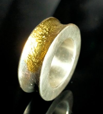 Photo2: Smooth & Pure Gold Wrap Mini Textured 10 x 6mm Wide Bolo Neck Reel Ring