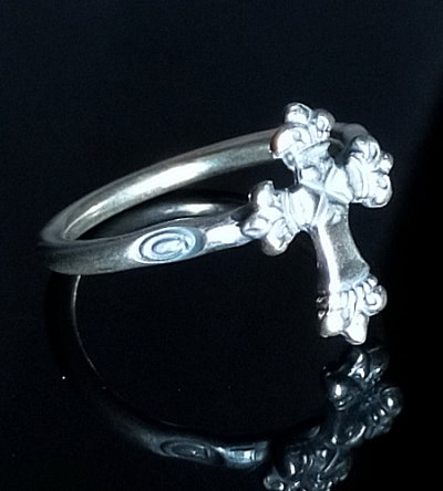 Photo1: 1/128 4Heart Crown Long Cross Ring