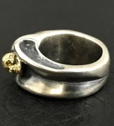 Photo2: Gothic ring with 18karat T-bar skull