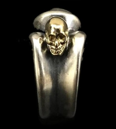 Photo1: Gothic ring with 18karat T-bar skull