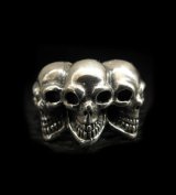 Half Triple Skull With Half Triangle Wire Ring