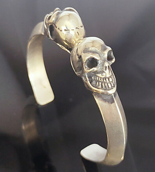 Double Miracle Skull Triangle Wire Bangle