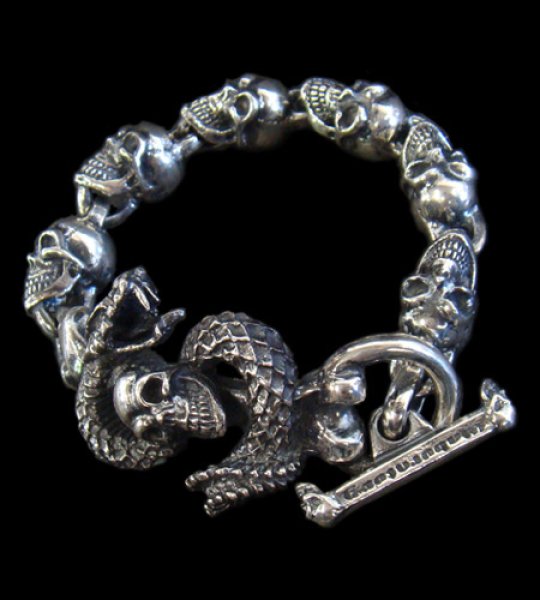 Photo1: Skull On Snake With Skulls Links Bracelet (1)