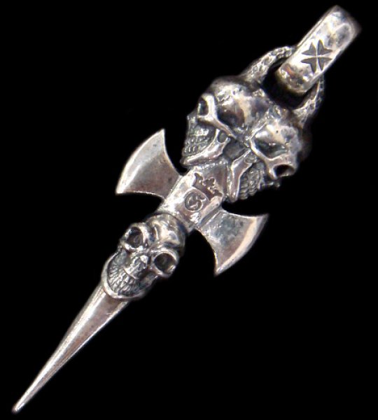 Photo1: Triple Skull Dagger With Chiseled Loop Pendant (1)