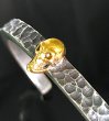 Photo7: 10K Gold Twelve Small Skull On 6.5mm Wide Side Flat Chiseled Bangle Bold (7)