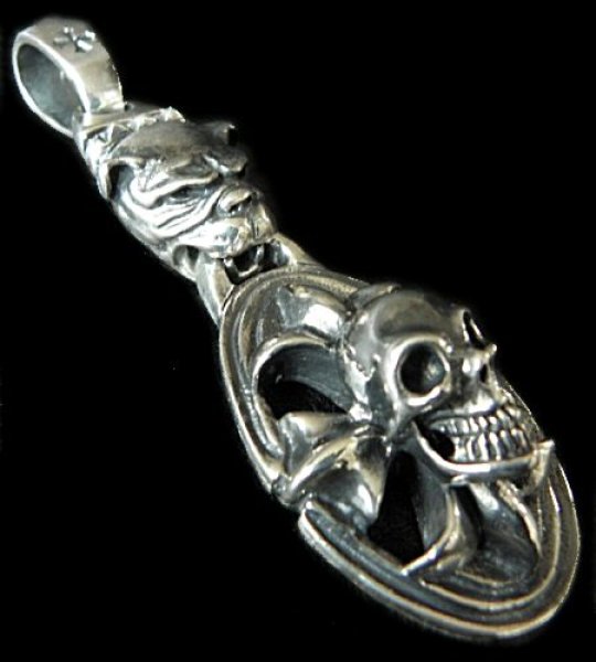 Photo1: Old Bulldog & Cross Oval On Skull Pendant (1)