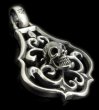 Photo1: Skull On Arabesque Pendant (1)