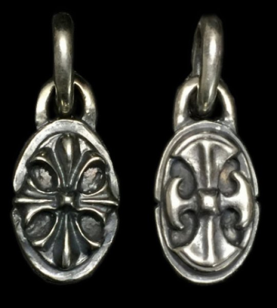 Photo1: Cross Oval & Battle-AX Oval Reversible Pendant (1)