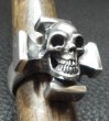 Photo8: Skull On Square Hammer Cross Ring (8)