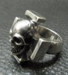 Photo4: Skull On Square Hammer Cross Ring (4)