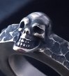 Photo11: Twelve Small Skull On 6.5mm Wide Side Flat Chiseled Ring Bold (11)