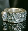 Photo5: Twelve Small Skull On 11mm Wide Side Flat Chiseled Ring Bold (5)